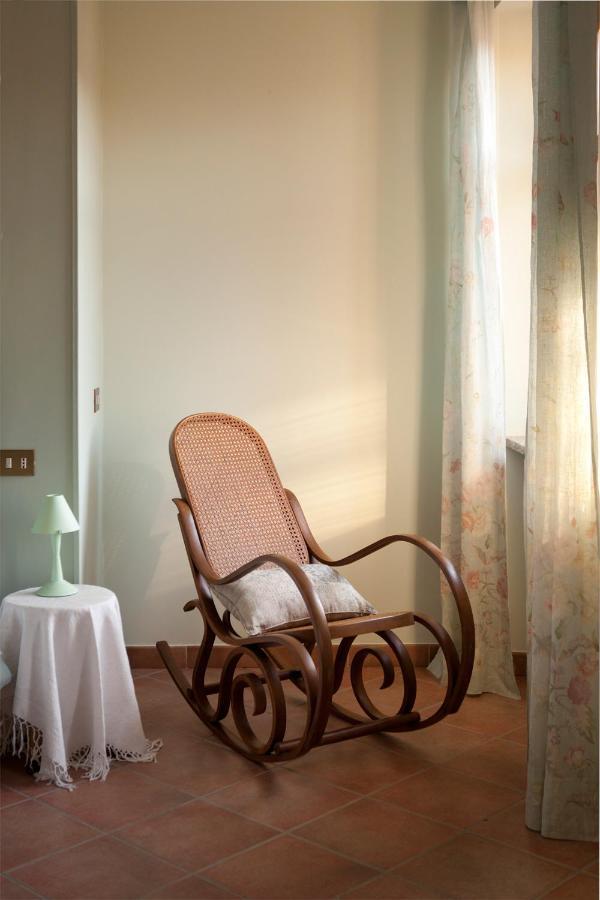 Il Germano Reale Bed and Breakfast Άλμπα Εξωτερικό φωτογραφία